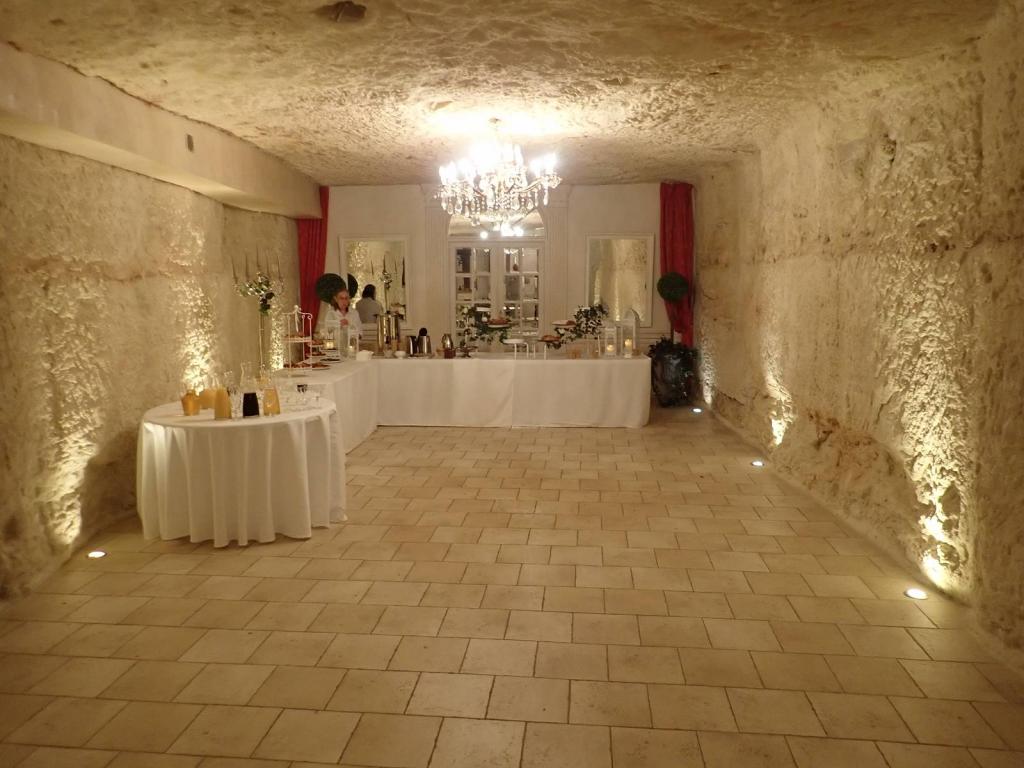 17 octobre 2019 - Journée coteaux sous-cavé Tours - Grotte de la roche aux fées
