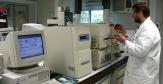 Analyse-spectro_technicien_ineris2006_DSC01339_Dim773-400.jpg