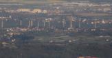 Usine au milieu d'un territoire