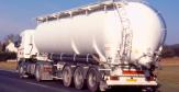 camion citerne transportant des matières dangereuses